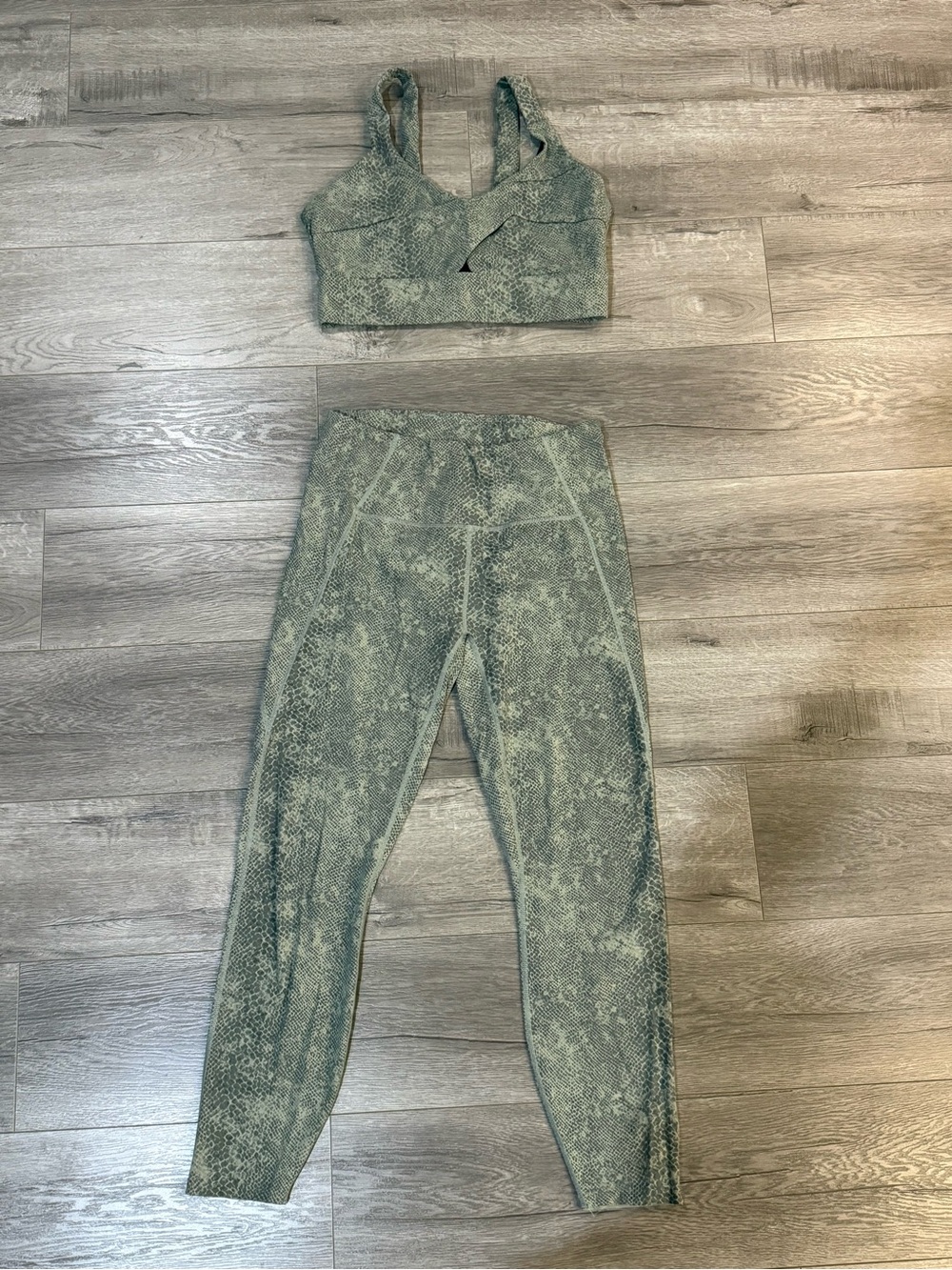 Varley Green Snake-Print High-Waist Leggings with Matching Sports Bra